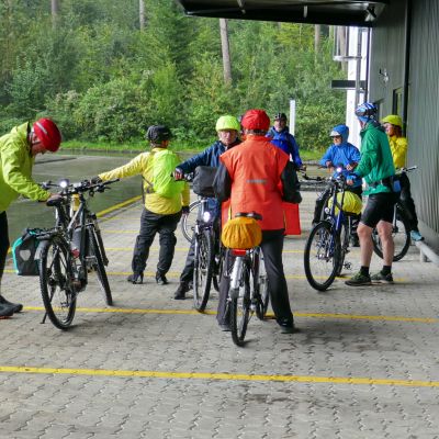 099 Schutz vor dem letzten Regenschauer